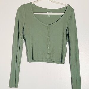 Hollister Women's Green Button-Up Top